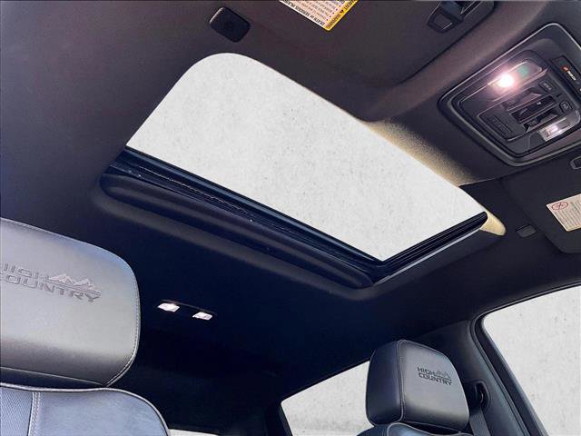 Used 2020 Chevrolet Silverado 2500 High Country w/ Z71 Off-Road Package image 17