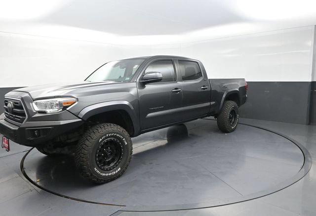Used 2019 Toyota Tacoma SR5 AWD/4WD image 3