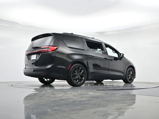 Used 2021 Chrysler Pacifica Touring w/ S Appearance Package FWD image 31