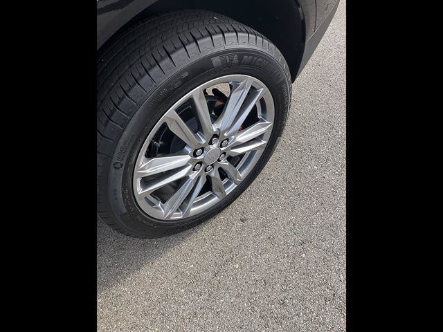 Certified 2024 Cadillac XT5 Sportv w/ Technology Package AWD/4WD image 17