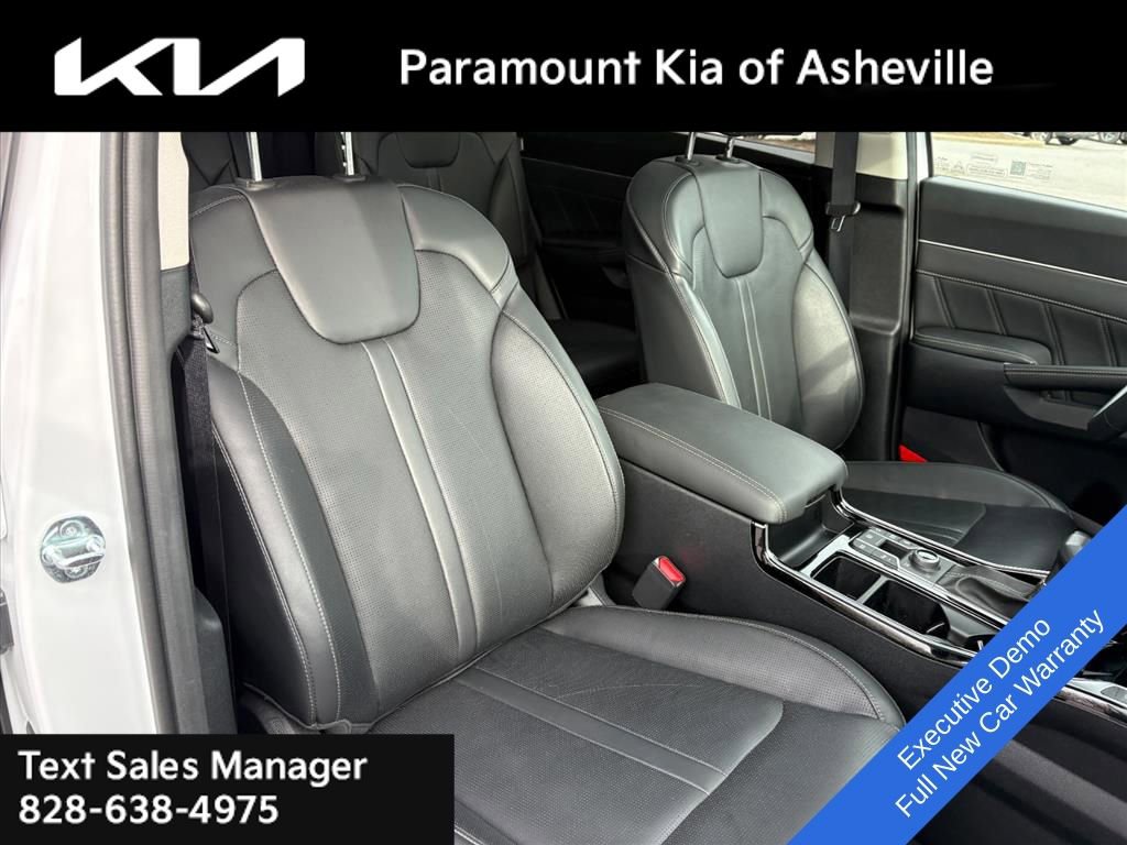 Used 2025 Kia Sorento SX image 21