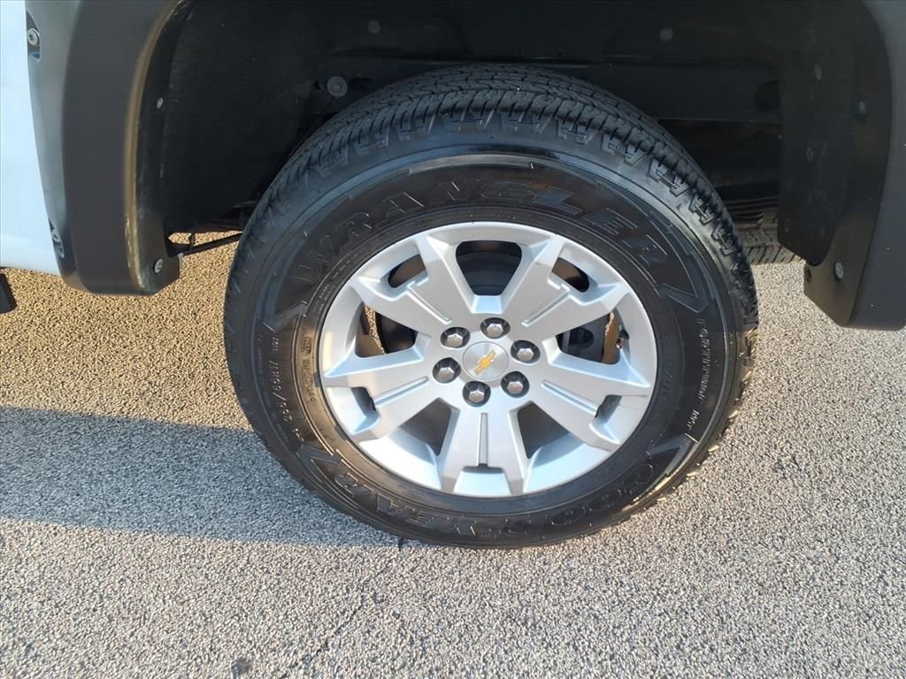 Used 2022 Chevrolet Colorado LT AWD/4WD image 10