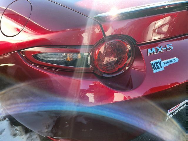 Used 2021 MAZDA MX-5 Miata RF Club image 5