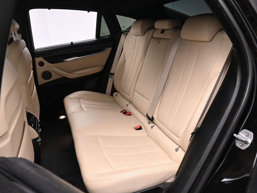 Used 2019 BMW X6 xDrive50i w/ Executive Package image 16