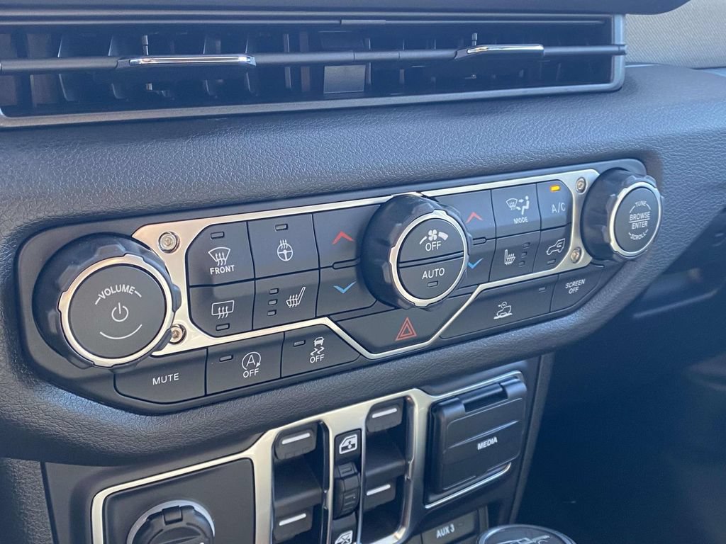New 2026 Jeep Gladiator Sport AWD/4WD image 46