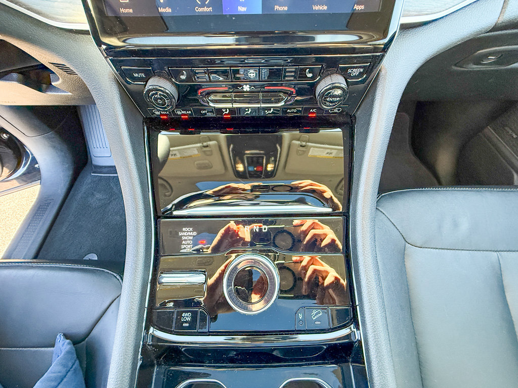 Used 2022 Jeep Grand Cherokee Limited 4xe image 18