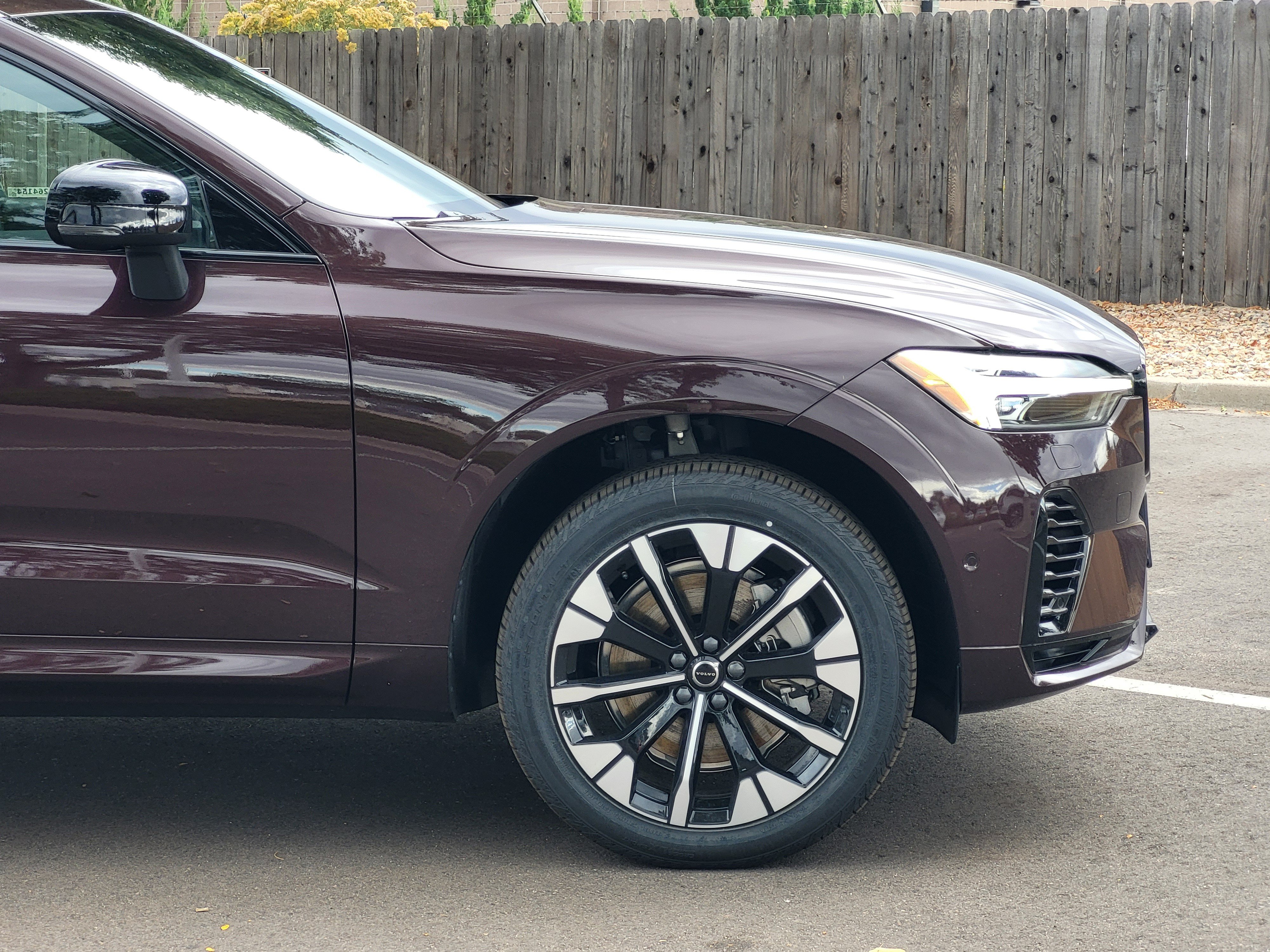 New 2026 Volvo XC60 T8 Plus w/ Protection Package Premier AWD/4WD image 6