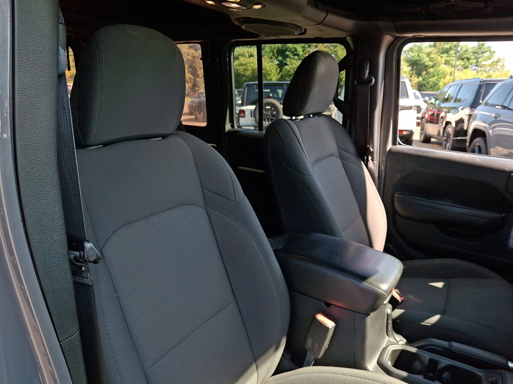 Used 2019 Jeep Wrangler Unlimited Sport AWD/4WD image 13