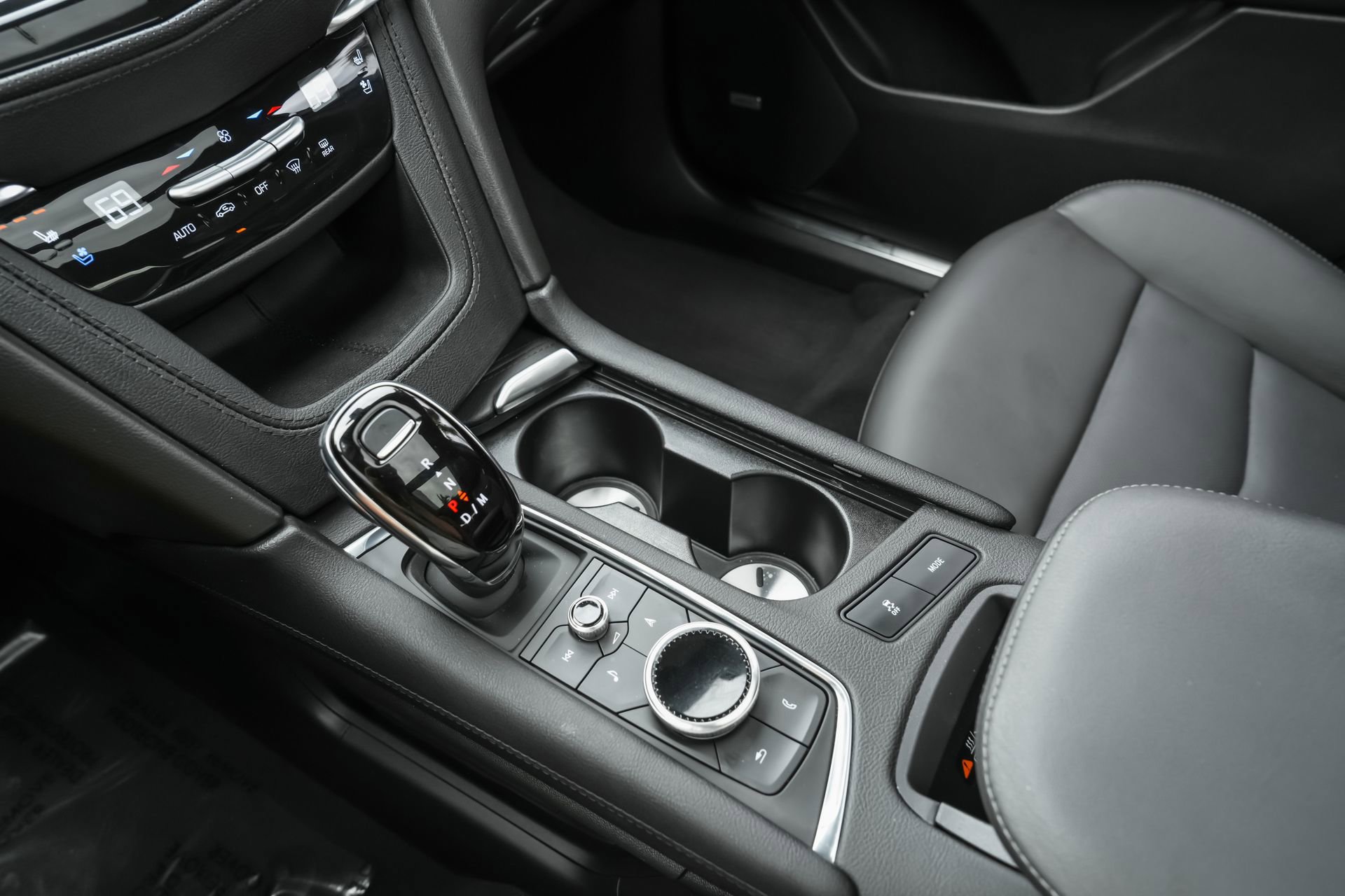 Used 2023 Cadillac XT5 Sportv w/ Technology Package image 11