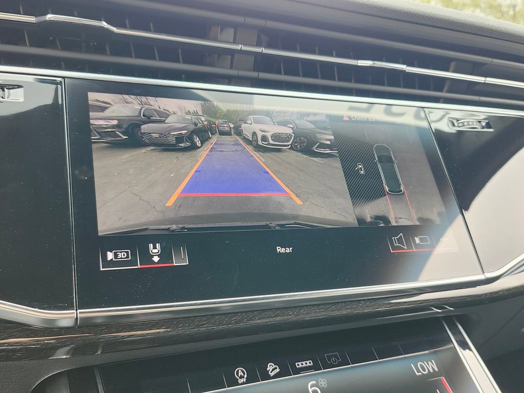 Certified 2025 Audi Q7 2.0T Premium w/ Convenience Plus Package image 23
