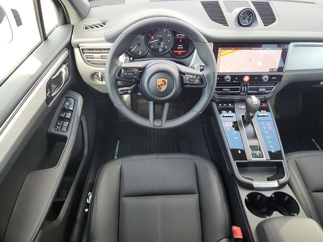 New 2026 Porsche Macan image 10