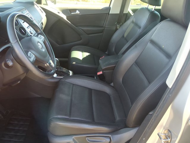 Used 2014 Volkswagen Tiguan SE FWD image 14