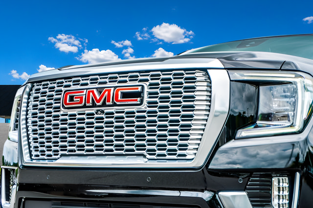 Used 2024 GMC Yukon XL Denali AWD/4WD image 50