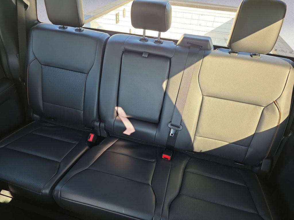 Used 2025 Ford F250 Lariat w/ Chrome Package image 13