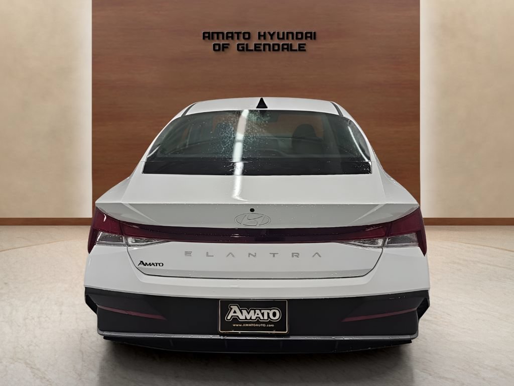 New 2026 Hyundai Elantra SE FWD image 5