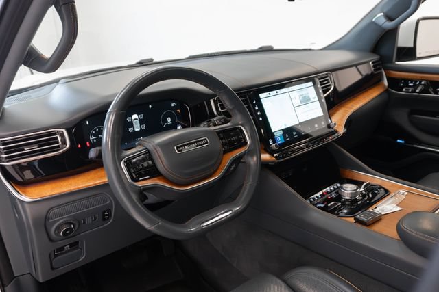 Used 2022 Jeep Grand Wagoneer Series II w/ Flexible Seating Group AWD/4WD image 3