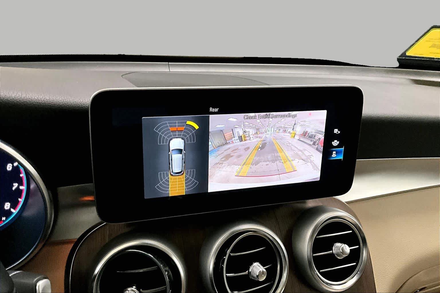 Used 2022 Mercedes-Benz GLC 300 4MATIC image 29