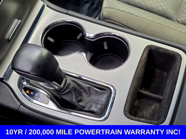 Used 2020 Jeep Grand Cherokee Laredo w/ 18" Wheel & 8.4" Radio Group RWD image 27