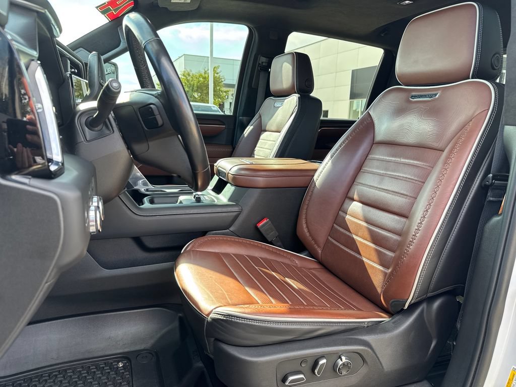 Used 2024 GMC Sierra 2500 Denali Ultimate w/ Max Trailering Package AWD/4WD image 16