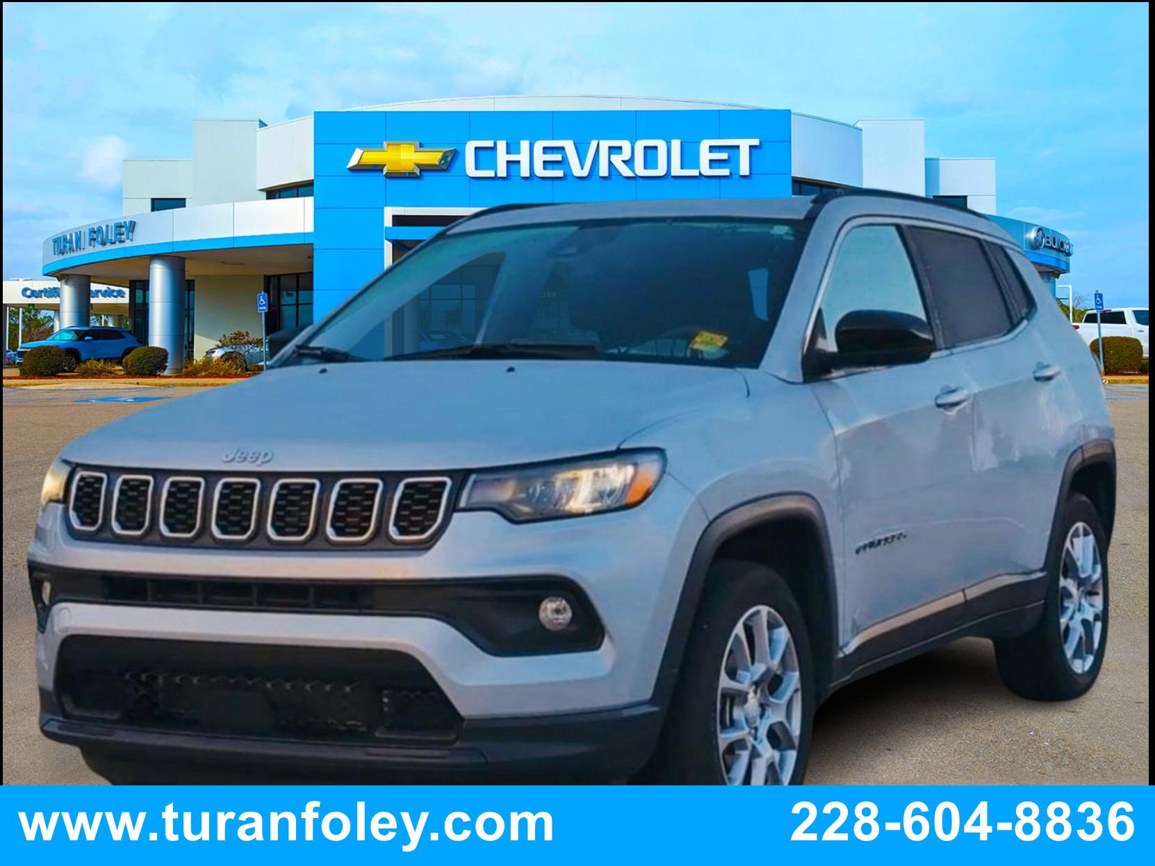 Used 2024 Jeep Compass Latitude w/ Sun and Sound Group