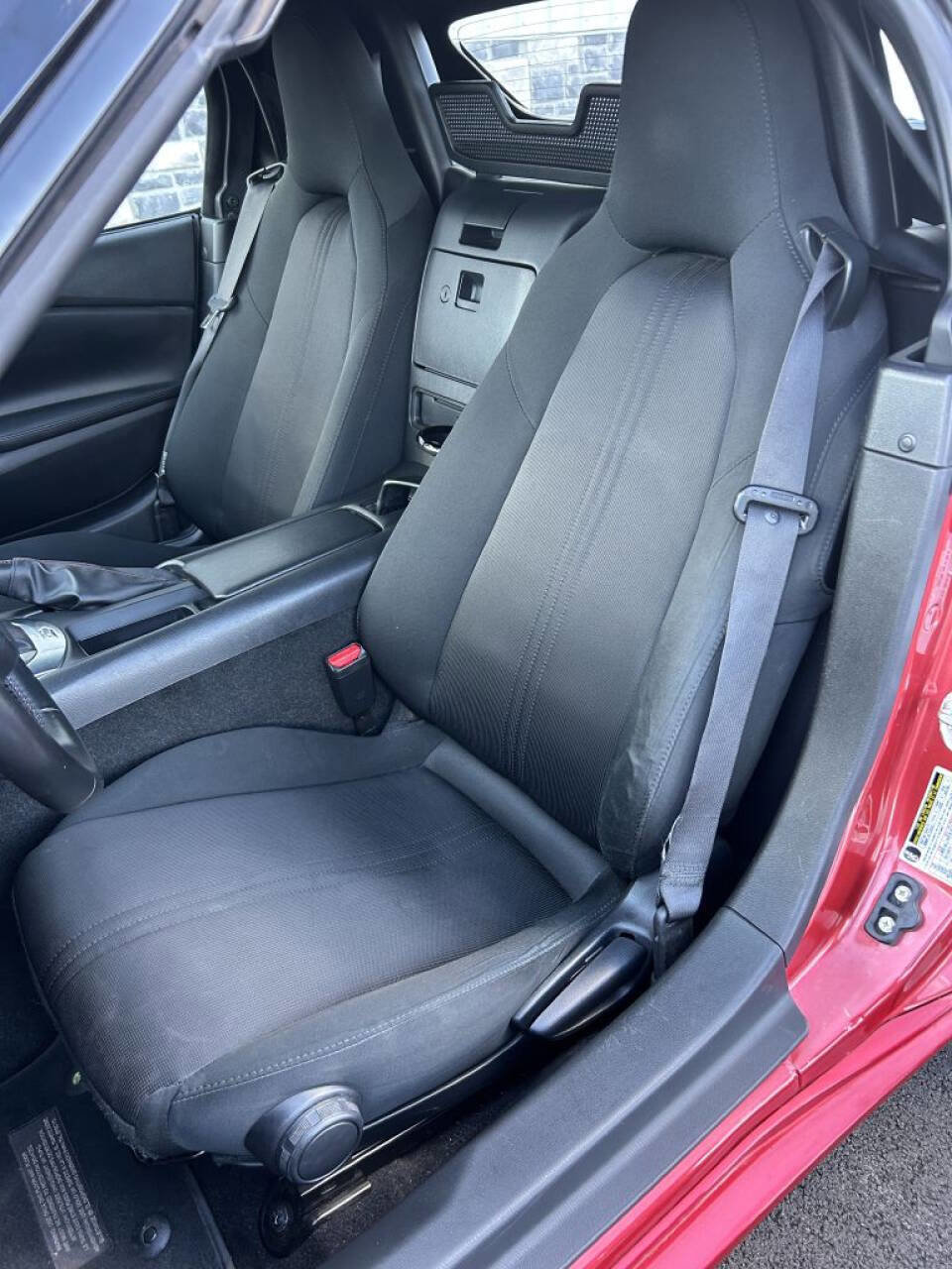 Used 2016 MAZDA MX-5 Miata Sport image 9