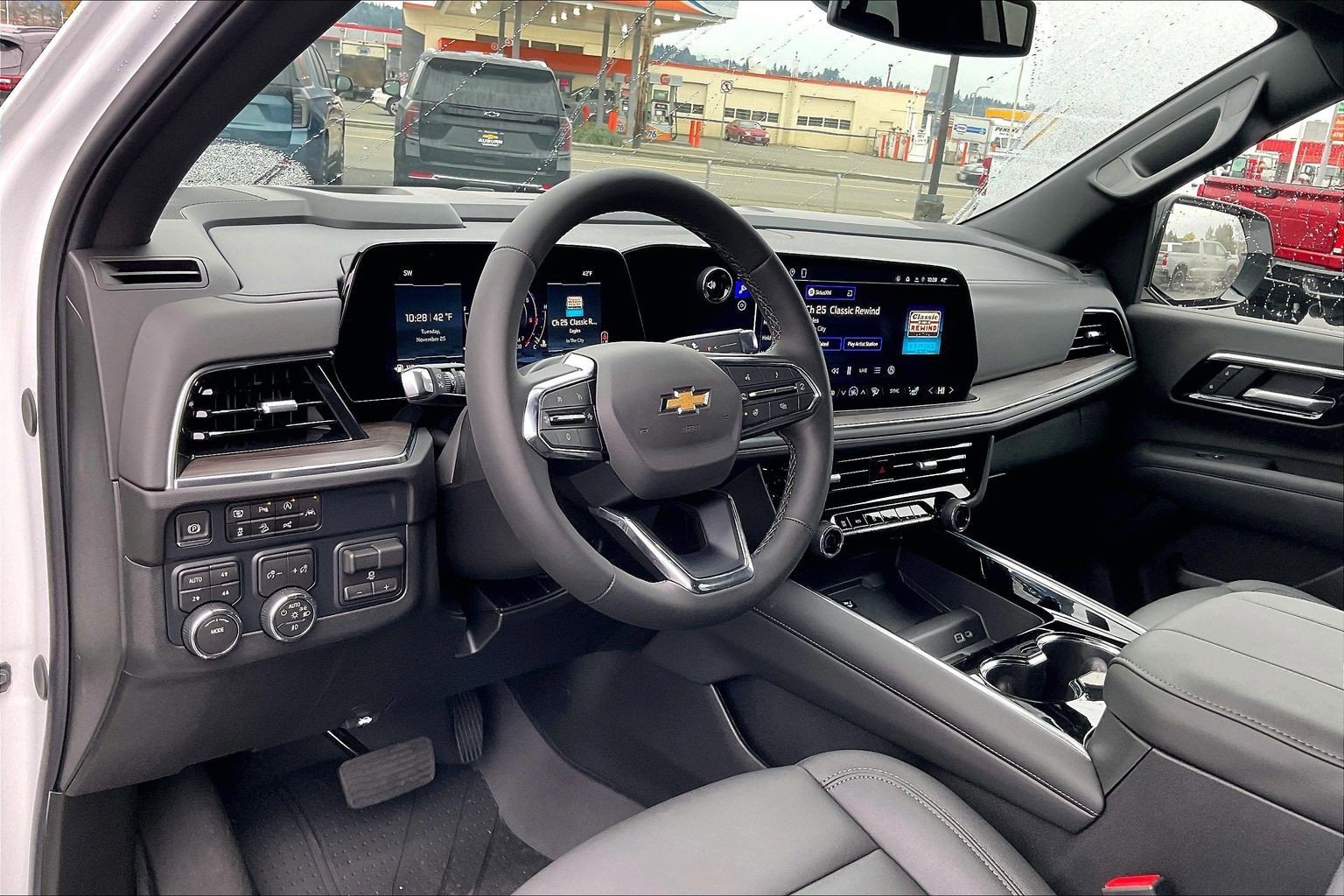 New 2026 Chevrolet Suburban LT w/ Comfort Package image 6