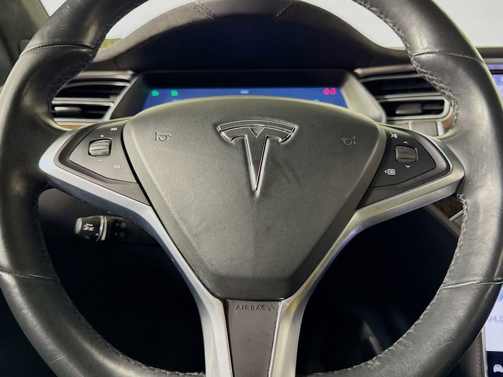 Used 2017 Tesla Model X 90D image 38