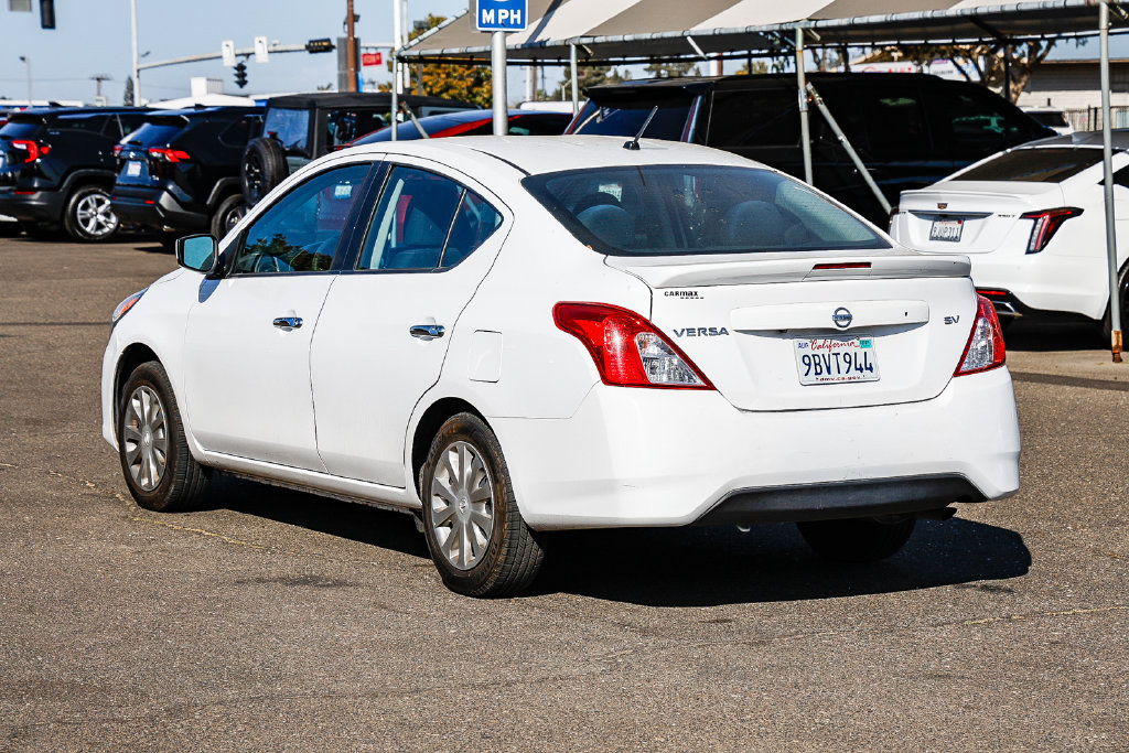 Used 2019 Nissan Versa SV FWD image 2