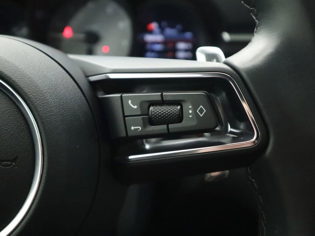 Used 2022 Porsche Macan S AWD/4WD image 12