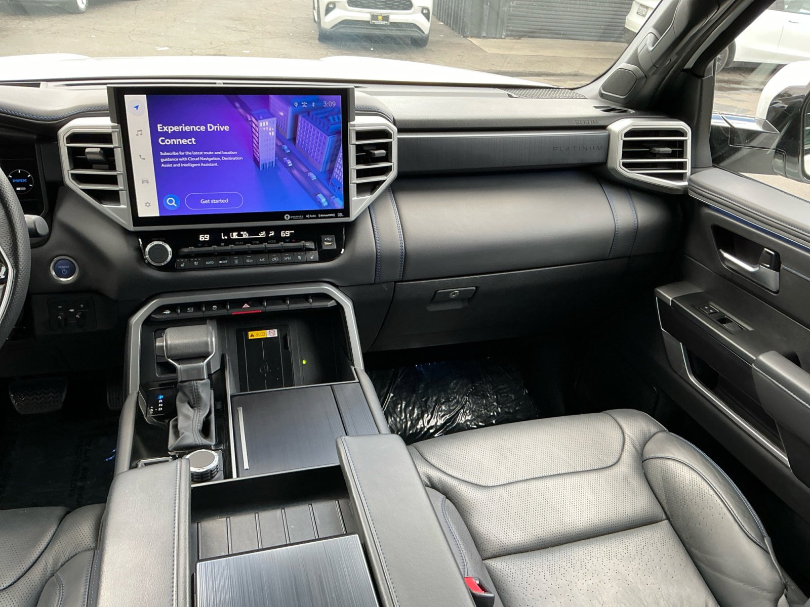 Used 2023 Toyota Sequoia Platinum image 17