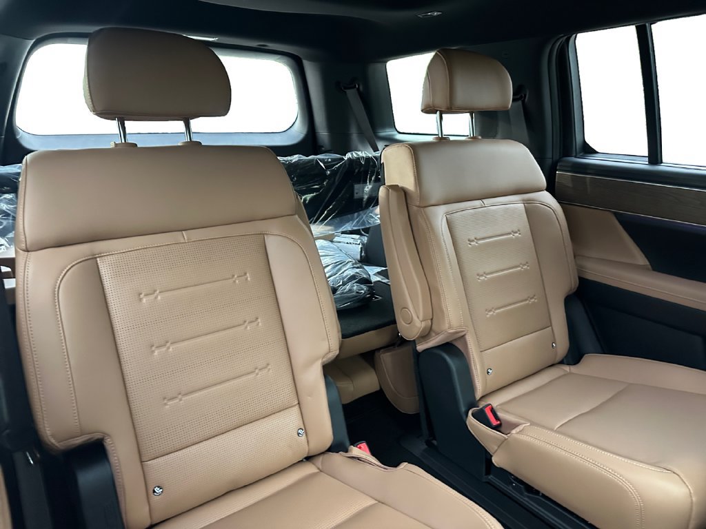 New 2027 Hyundai Santa Fe Limited FWD image 22