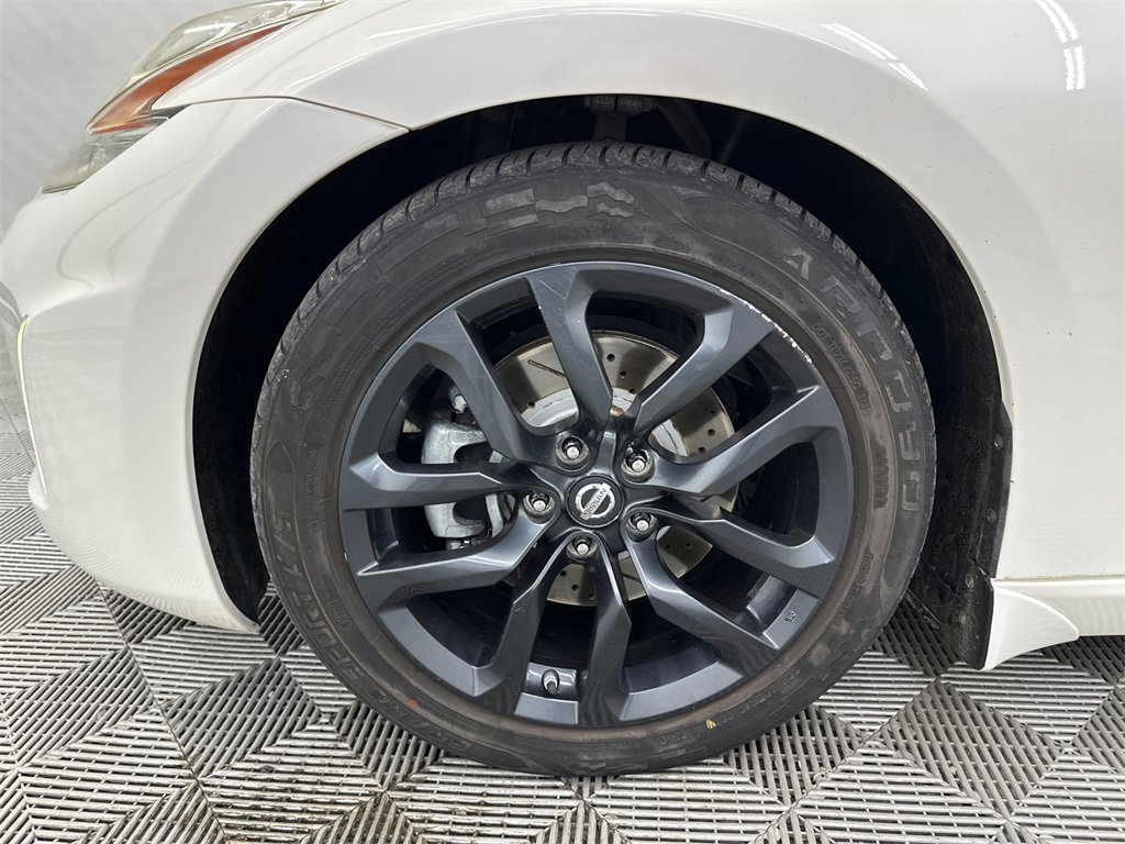 Used 2016 Nissan 370Z Coupe image 11