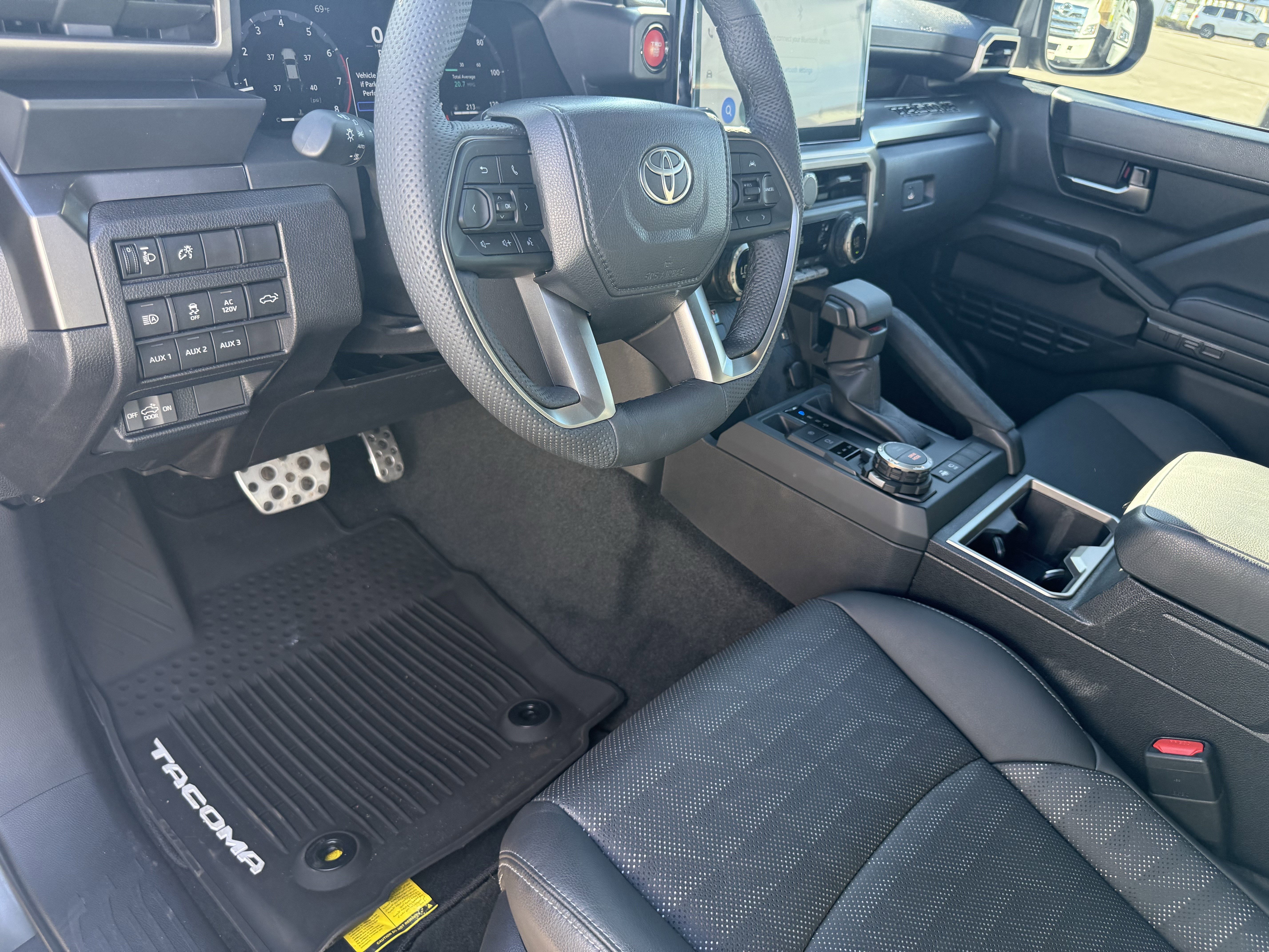 Certified 2025 Toyota Tacoma TRD Sport w/ TRD Sport Premium Package image 13