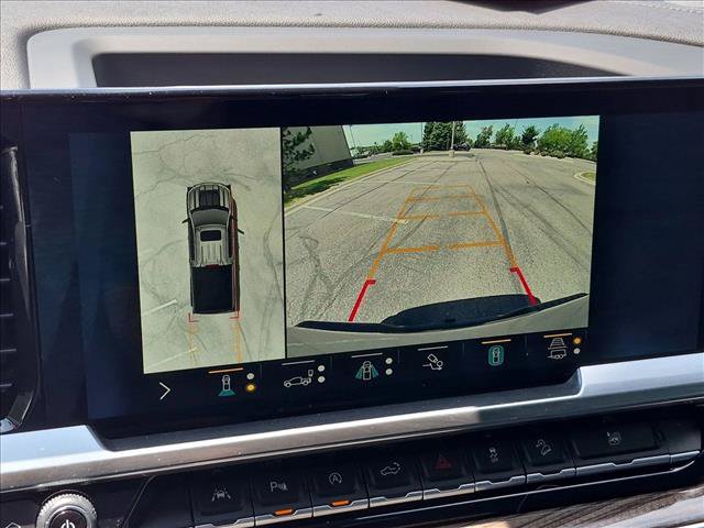 Used 2022 Chevrolet Silverado 1500 LT Trail Boss w/ LT Trail Boss Premium Package AWD/4WD image 12