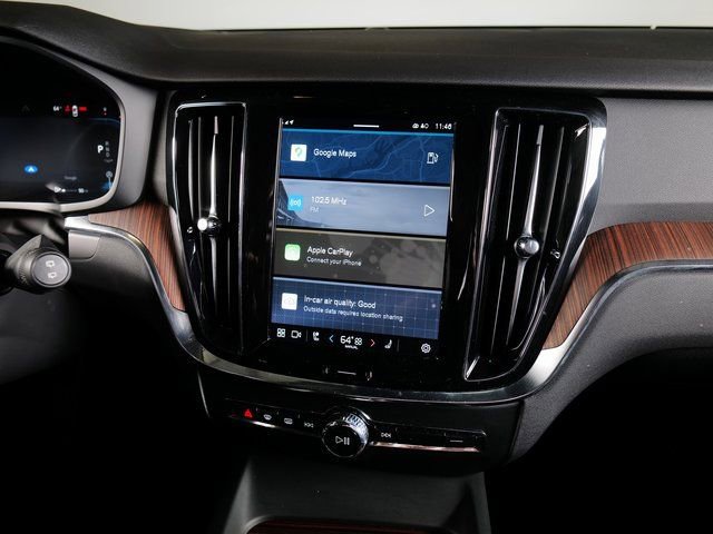 Used 2025 Volvo V60 B5 Cross Country Plus image 16