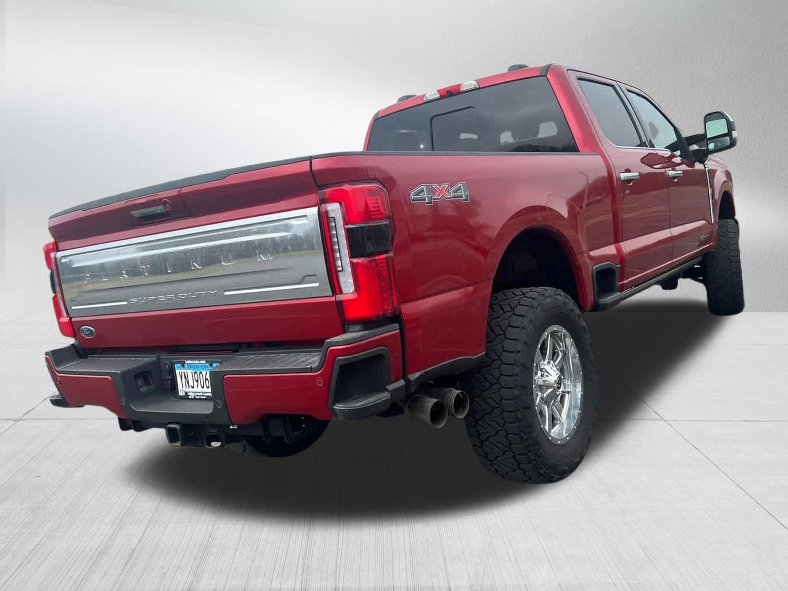 Used 2024 Ford F350 Platinum image 11