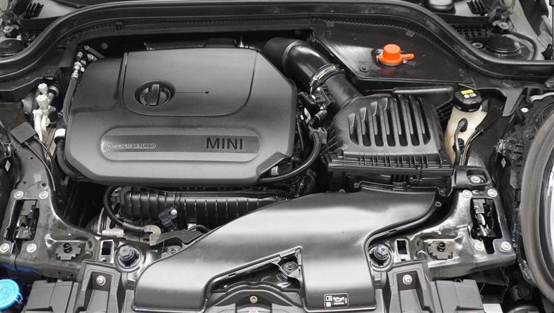 Used 2022 MINI Cooper 4-Door Hardtop FWD image 28