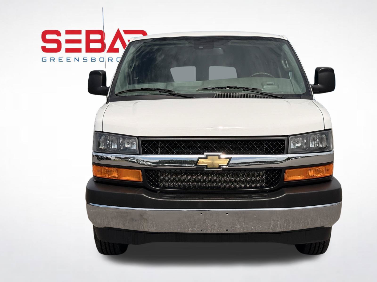 Used 2026 Chevrolet Express 3500 LT w/ LT Preferred Equipment Group RWD image 2