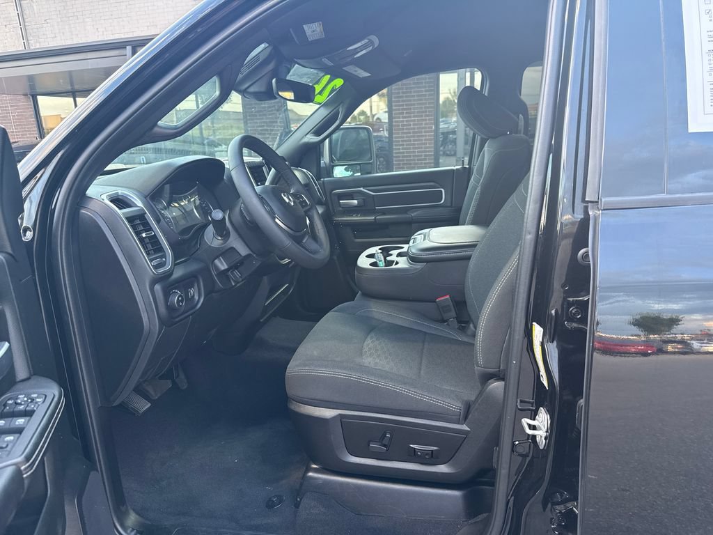 Used 2026 RAM 2500 Big Horn AWD/4WD image 7