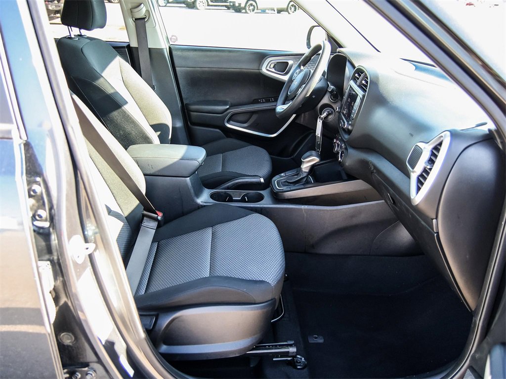 Used 2024 Kia Soul LX w/ Option Group 015 image 12