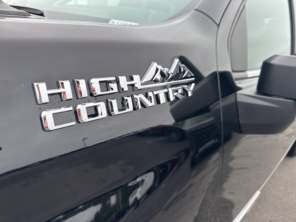 Used 2024 Chevrolet Silverado 2500 High Country w/ High Country Premium Package image 16
