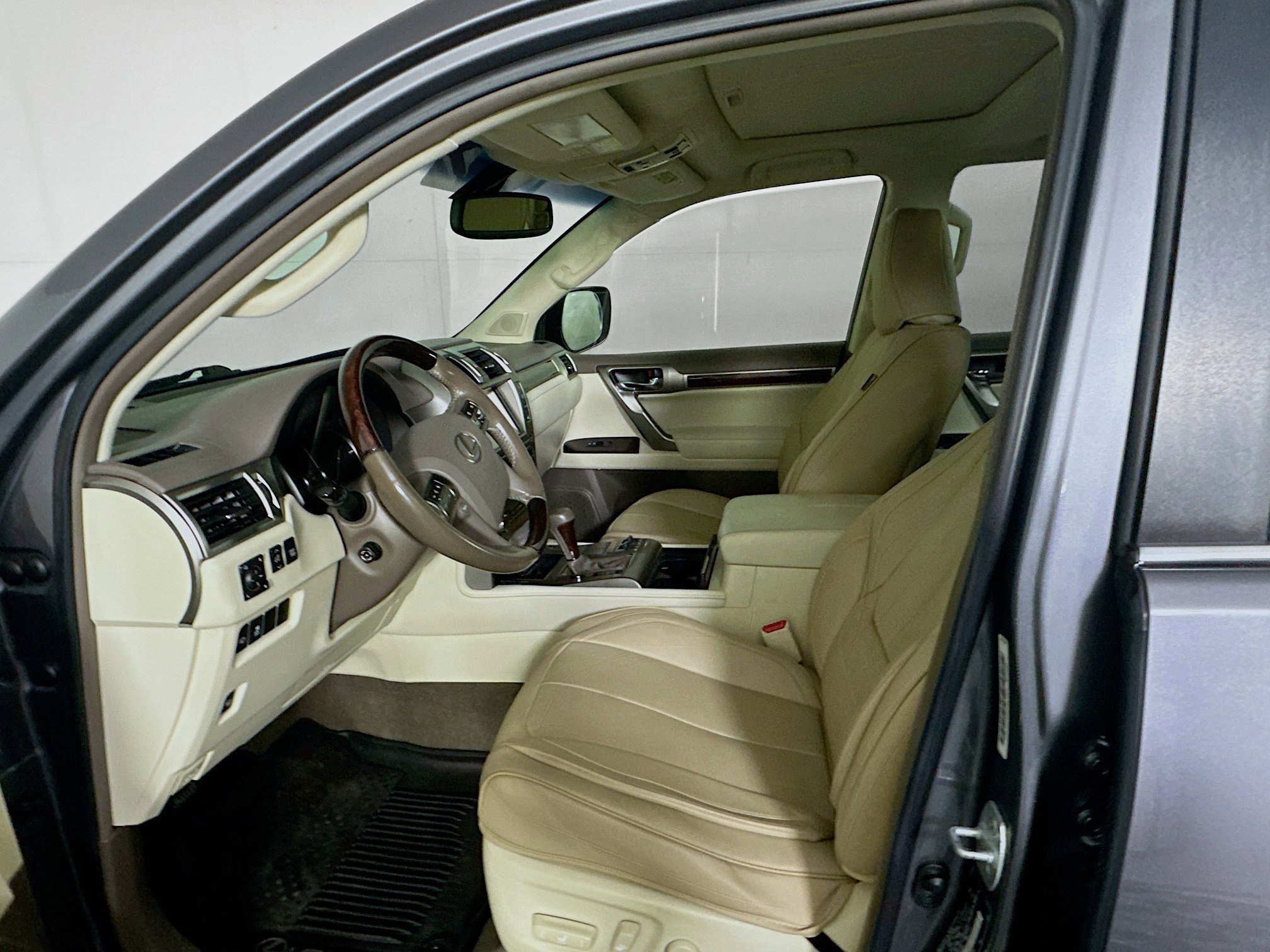 Used 2017 Lexus GX 460 Premium image 13