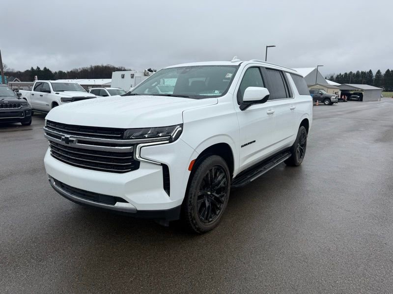 Used 2021 Chevrolet Suburban LT image 3