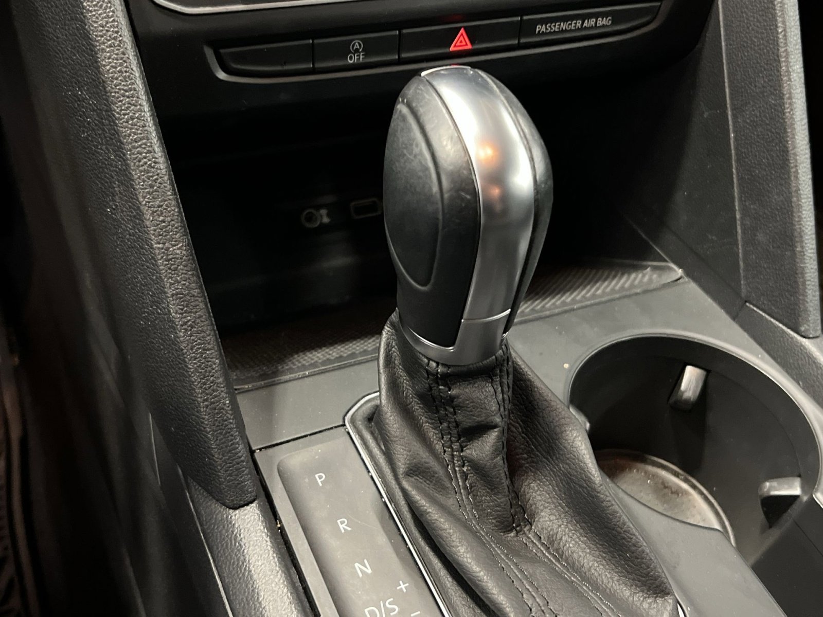 Used 2019 Volkswagen Atlas SE FWD image 18