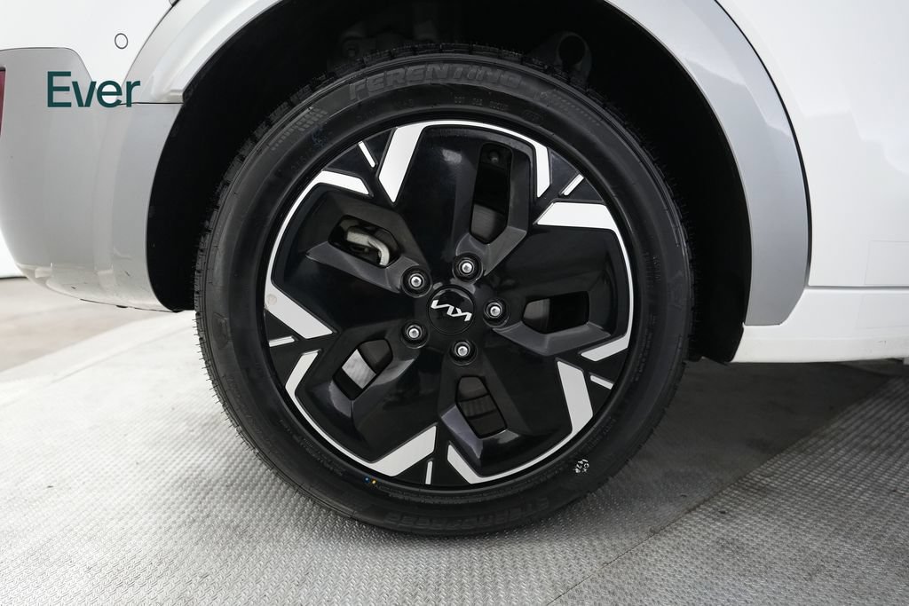 Used 2023 Kia Niro Wave FWD image 22