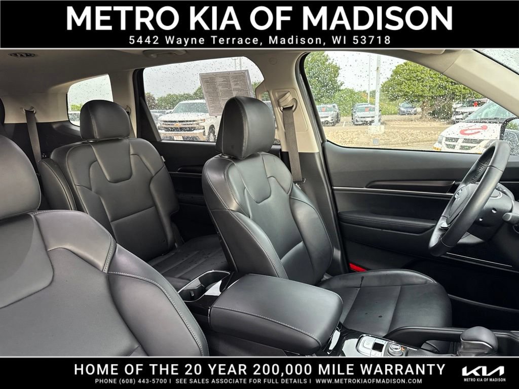 Used 2025 Kia Telluride S AWD/4WD image 52