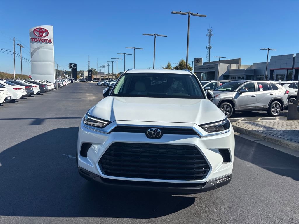 New 2026 Toyota Grand Highlander XLE image 8