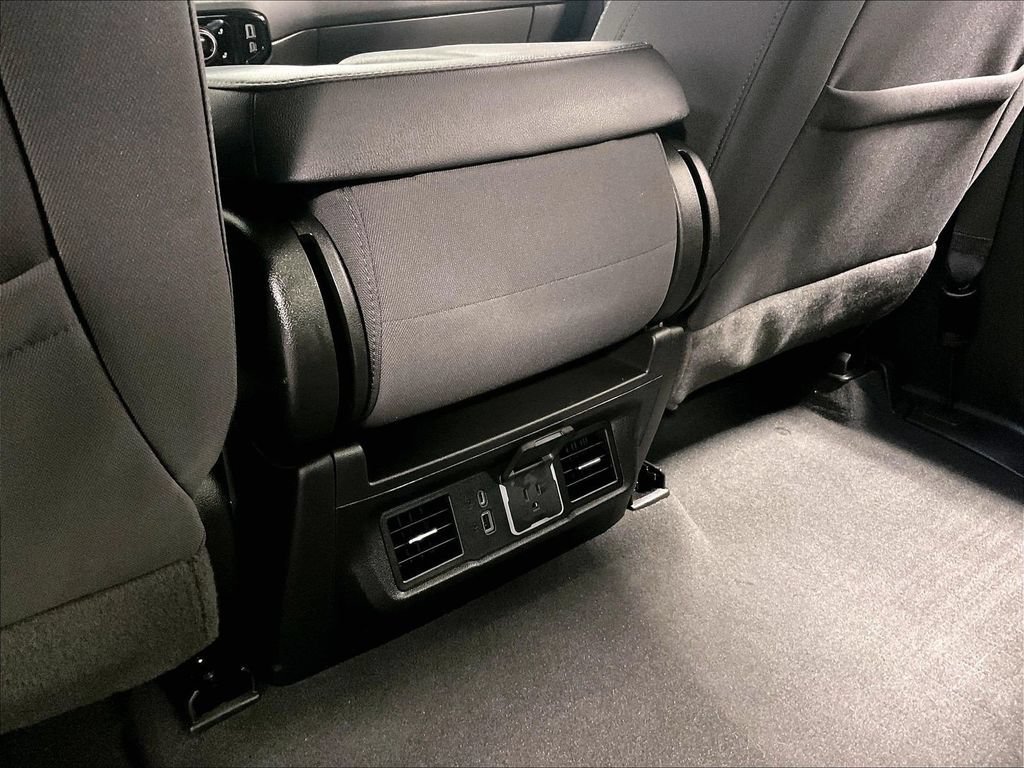 Used 2024 Chevrolet Silverado 1500 LT AWD/4WD image 27