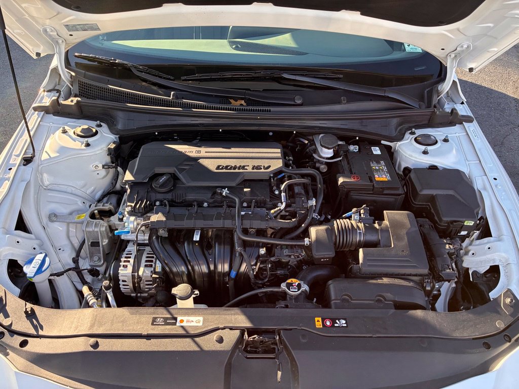 Certified 2026 Hyundai Elantra Sport FWD image 9