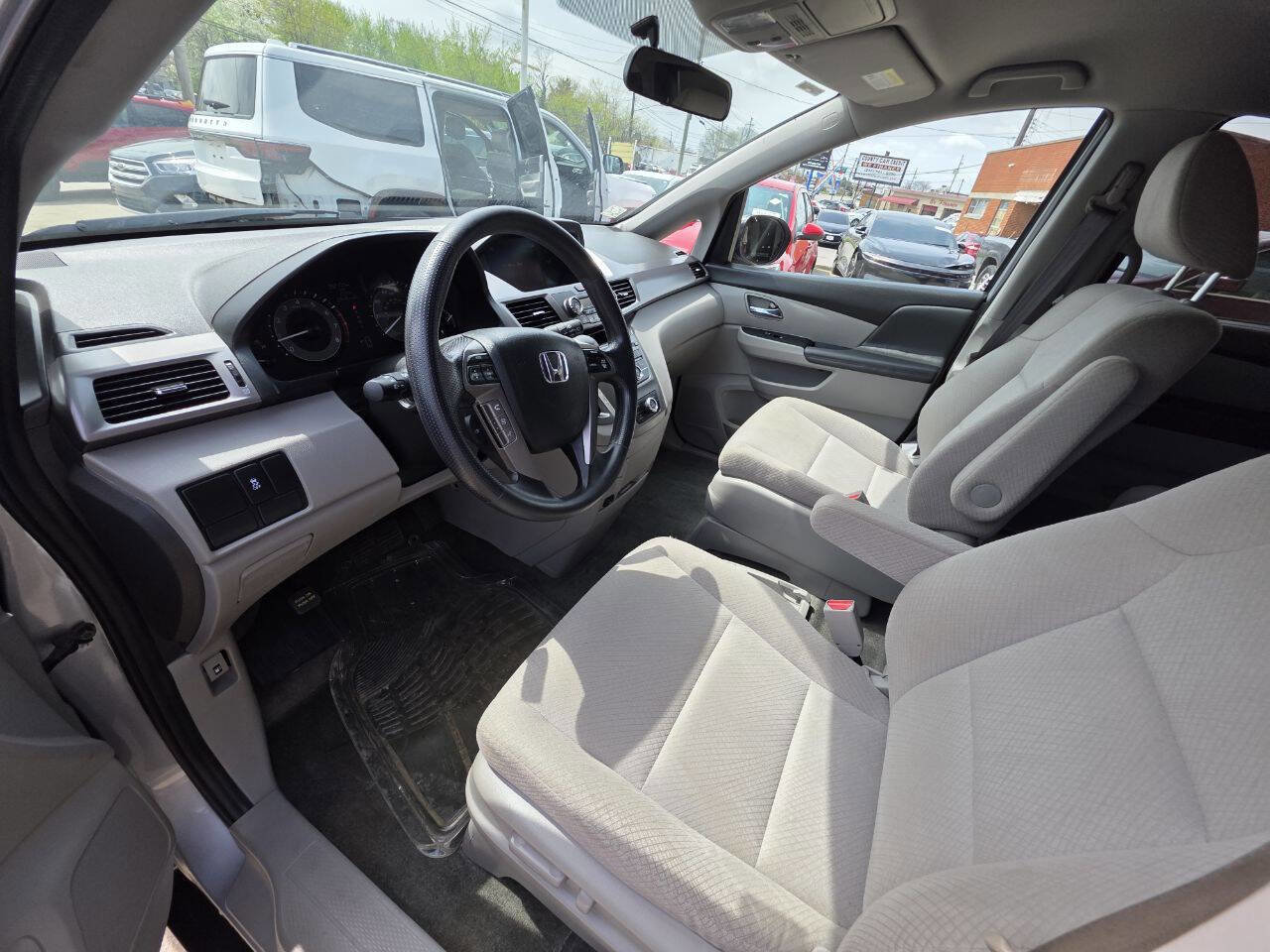 Used 2016 Honda Odyssey LX image 10